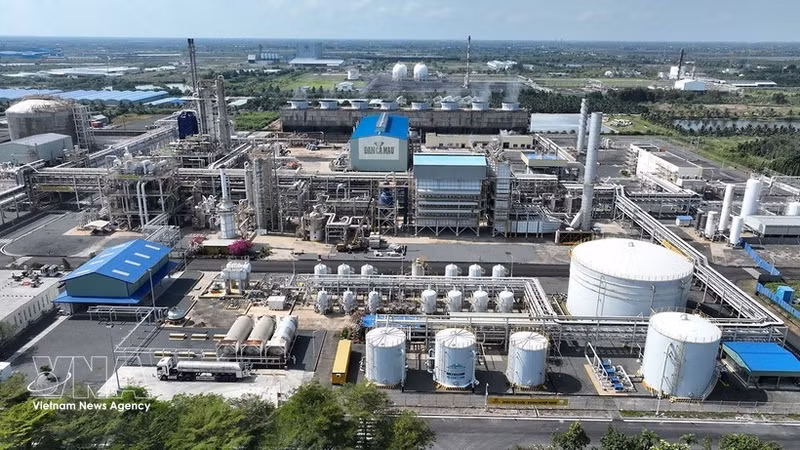 Les résultats du deuxième trimestre 2026 montrent que de nombreuses entreprises connaissent une croissance suffisamment rapide pour atteindre, voire largement dépasser, leurs prévisions de bénéfice annuel. Photo : VNA.