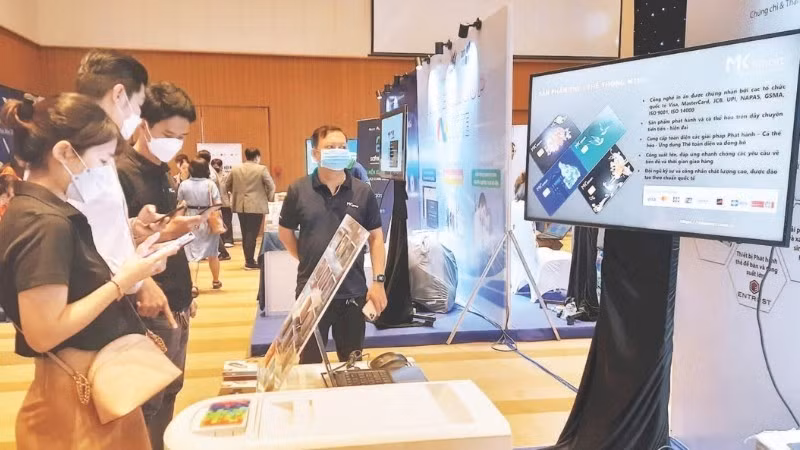 L’IA pourrait contribuer à hauteur de 5.000 milliards de dollars à l’économie mondiale d’ici 2030. Pour le Vietnam, ce potentiel est estimé entre 120 et 130 milliards de dollars d’ici 2040. Photo : nhandan.vn