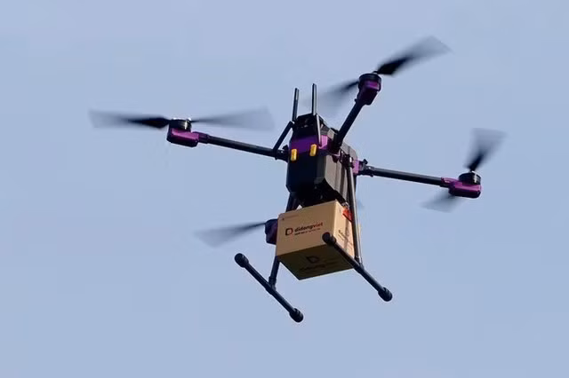 Essai de livraison par UAV au Parc de haute technologie de Hô Chi Minh-Ville (Photo : VGP)