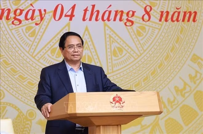 Le Premier ministre Pham Minh Chinh, président du comité national de pilotage pour la mise en œuvre de la Résolution n° 68-NQ/TW du Bureau politique sur le développement de l'économie privée. Phôt : VNA