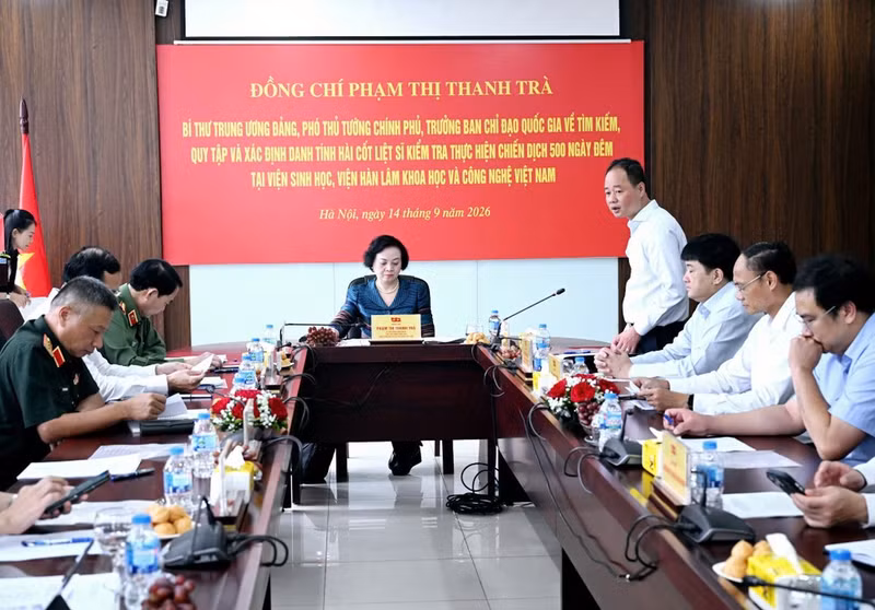 Le professeur et docteur Tran Hong Thai, président de l’Académie des sciences et des technologies du Vietnam, prend la parole lors de la séance de travail. (Photo : Tran Hai)