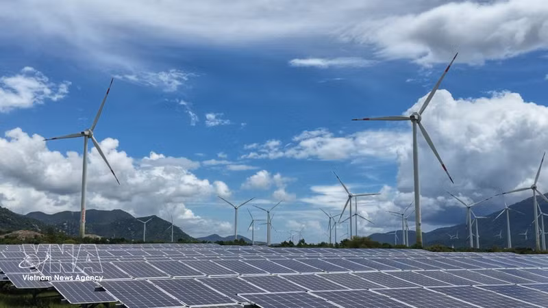 Khanh Hoa dispose de nombreux atouts pour mettre en œuvre des projets dans les énergies renouvelables et les nouveaux secteurs de l’énergie. Photo : VNA.