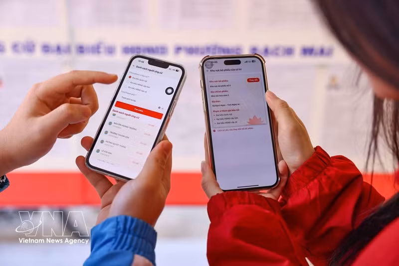 Le Vietnam ambitionne d’achever le cadre juridique, les politiques et l’infrastructure technique nécessaires au développement de VNeID en une super-application complète au service des citoyens, des entreprises et des organismes publics. Photo : VNA.