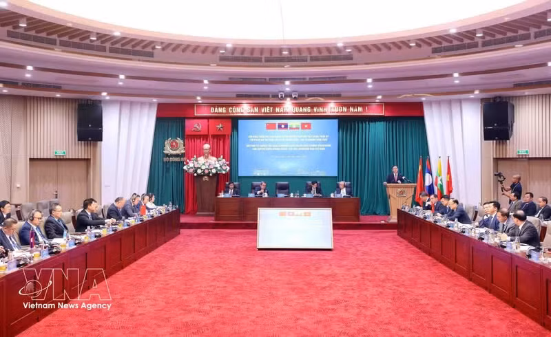 Vue d’ensemble de la conférence, à Hanoi, le 2 juin. Photo : VNA..