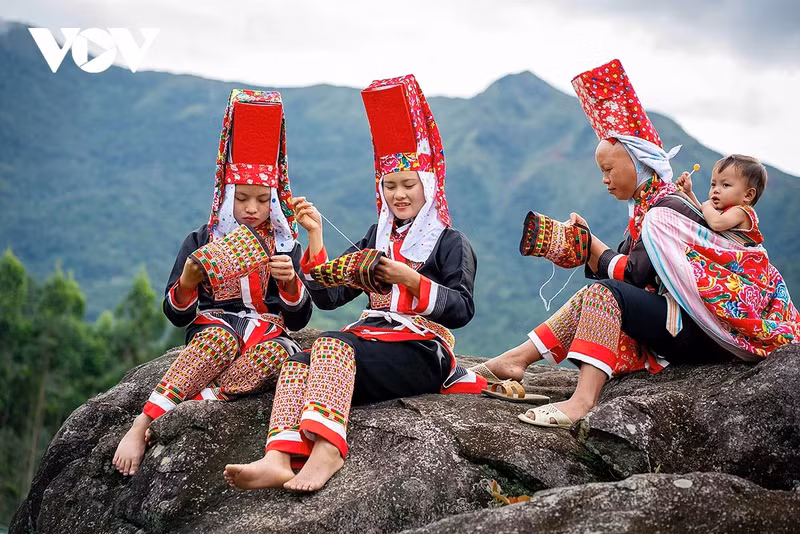 Les Dao de Binh Lieu : une touche de rouge au milieu de la saison dorée