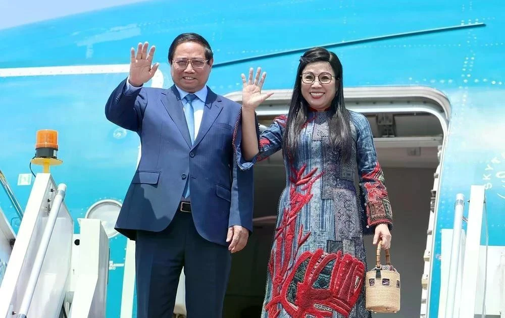Le Premier ministre Pham Minh Chinh et son épouse. Photo : VNA.