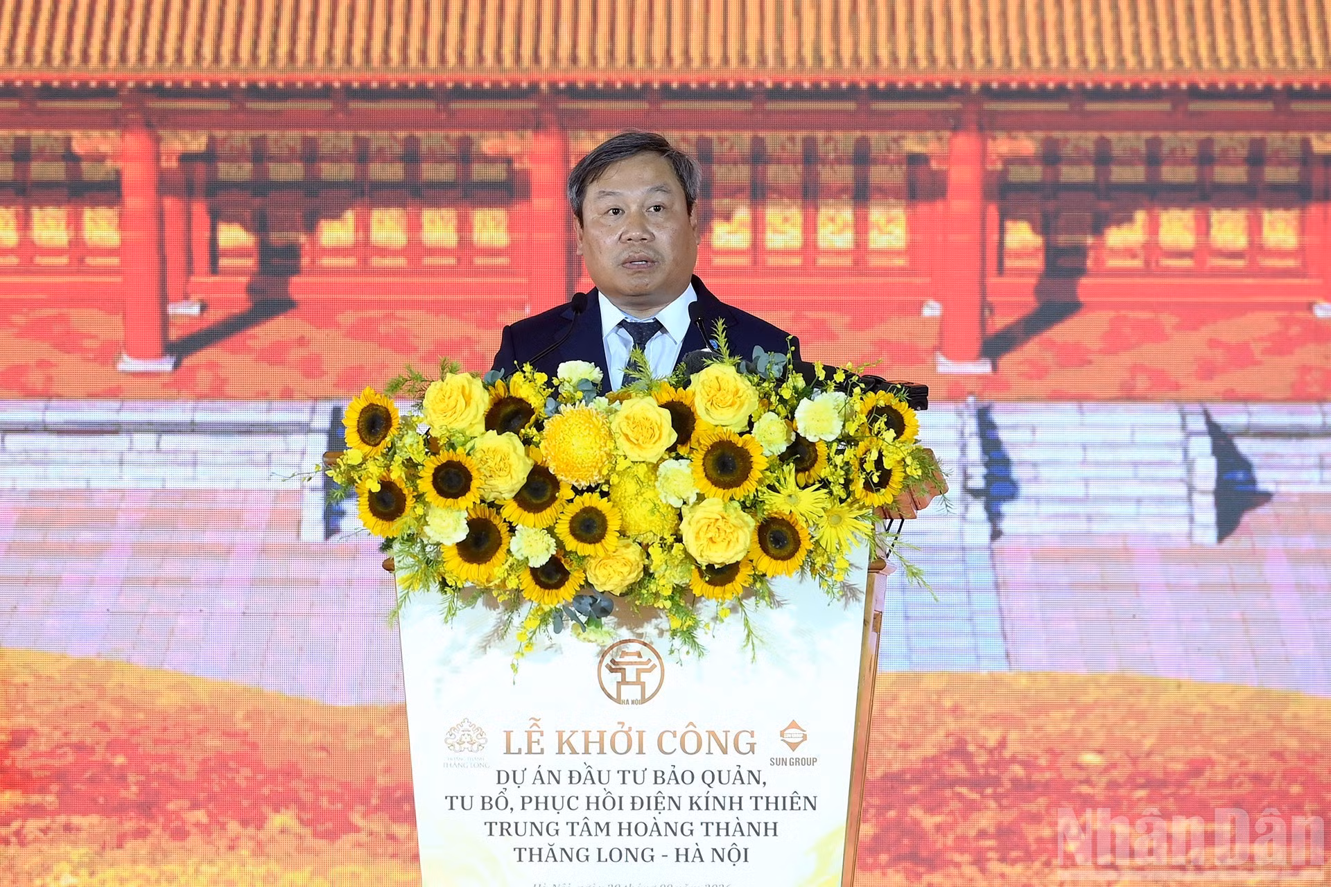 Lors de sa prise de parole, le président du Comité populaire de Hanoï, Vu Dai Thang, souligne que Hanoï considère la préservation du patrimoine comme une partie intégrante de sa stratégie de développement. Photo : Dang Khoa/NDEL