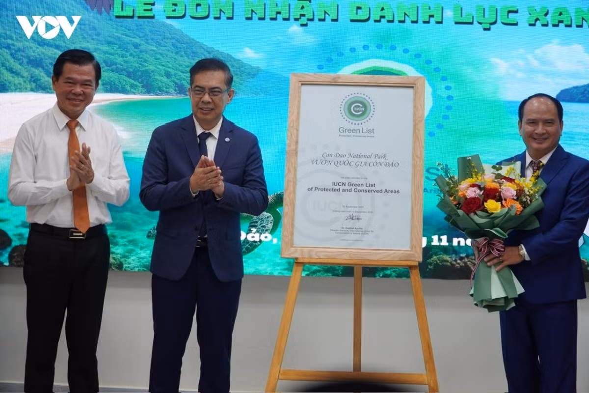 Le parc national de Con Dao à Hô Chi Minh-Ville a reçu le 29 novembre 2025 la prestigieuse certification de la Liste verte de l'UICN, devenant le 3ᵉ site protégé du Vietnam et le 101ᵉ au monde à recevoir cette reconnaissance internationale pour sa gestion efficace et équitable de la conservation. Photo : VOV