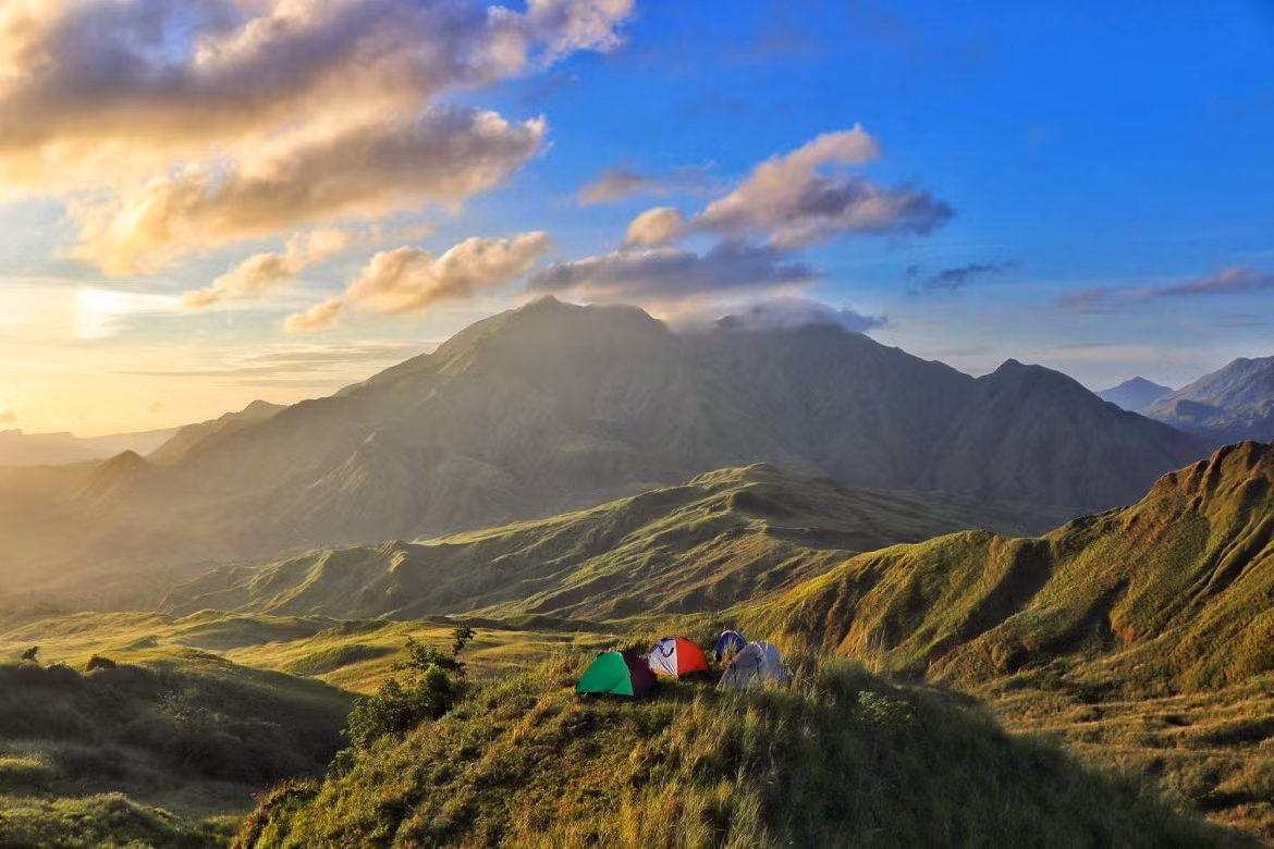 Matibay na Bayan ng Sablayan (Philippines) : Située dans la région de Sablayan, cette réserve offre une remarquable diversité de milieux naturels, allant des forêts de montagne culminant à plus de 2 200 mètres jusqu’aux récifs coralliens et aux espaces marins. Photo : UNESCO