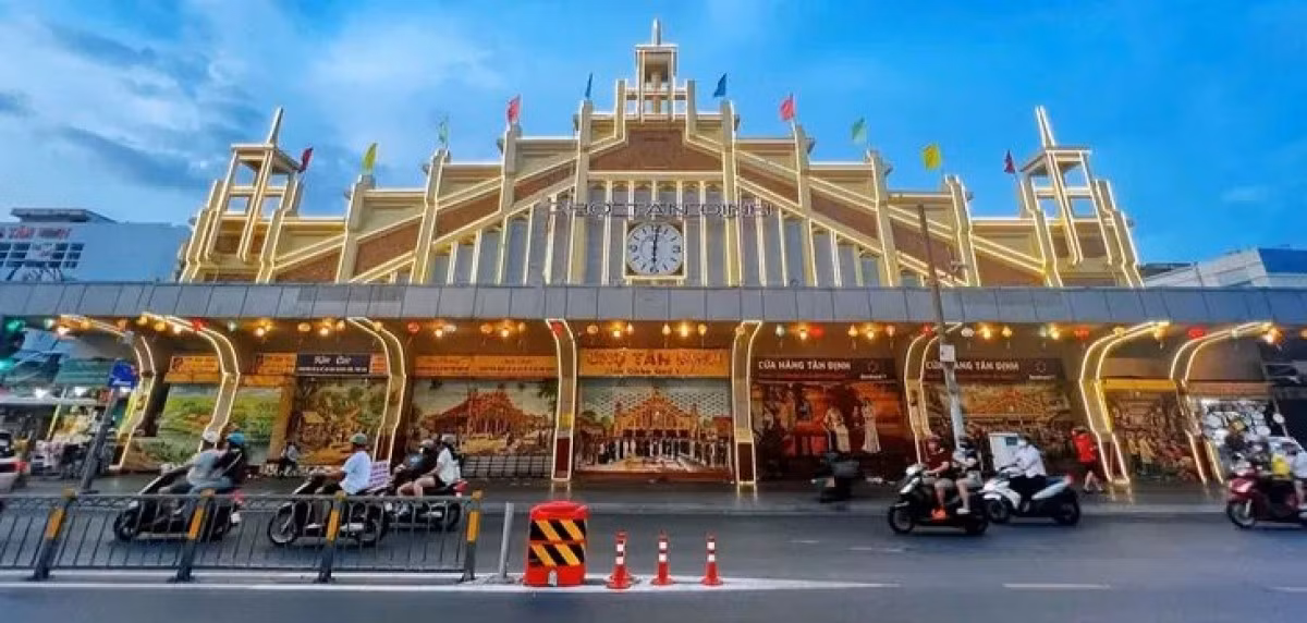 Le marché de Tân Dinh, dans le quartier de Tân Dinh, à Hô Chi Minh-Ville. Photo: VOV