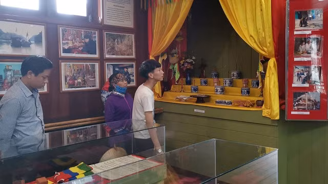 Aller visiter le centre culturel flottant unique sur la baie de Ha Long ảnh 5 Aller visiter le centre culturel flottant unique sur la baie de Ha Long ảnh 5