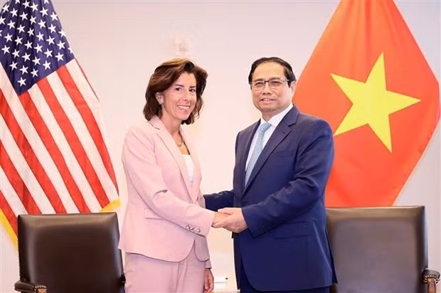 Le Premier ministre Pham Minh Chinh et la secrétaire américaine au Commerce Gina Raimondo. Photo: VNA