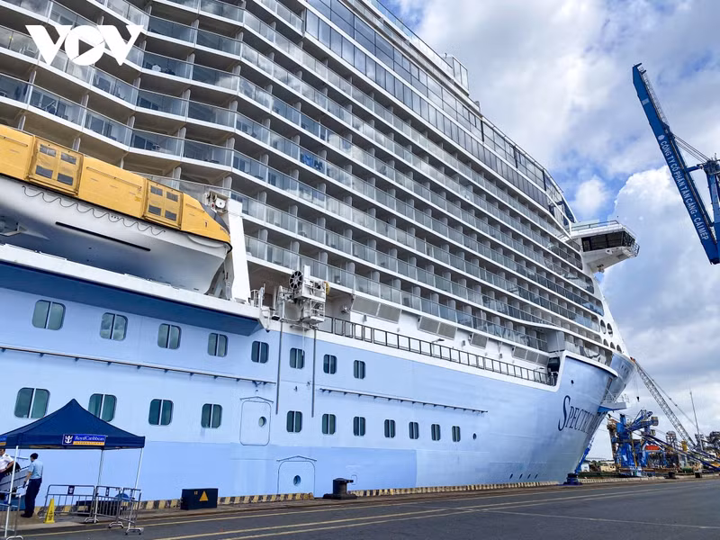 Spectrum of the Seas, le plus grand paquebot d’Asie revient au Vietnam 