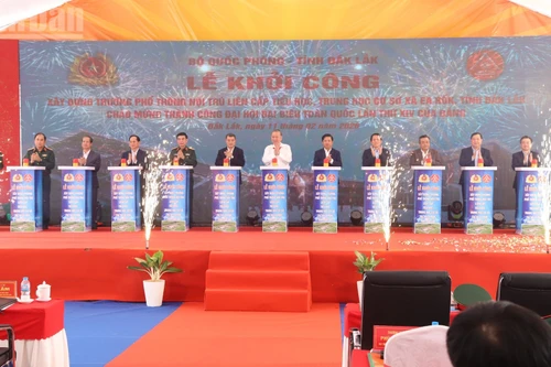 [EN IMAGES] Le Secrétaire général To Lam assiste à la cérémonie de lancement des travaux d’une école primaire et secondaire à Ea Rok
