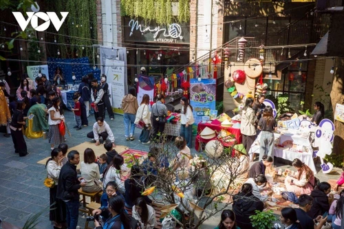 La Génération Z à la rencontre du patrimoine : Quand les jeunes redonnent vie aux traditions