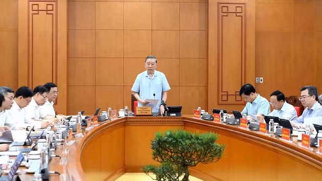 Le secrétaire général du Parti communiste du Vietnam (PCV) et président de la République, To Lam, s'exprime lors de la réunion. Photo : NDEL. 