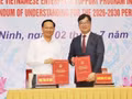 Signature du mémorandum d’accord de coopération entre le Comité populaire de la province de Bac Ninh et Samsung Vietnam pour la période 2026 – 2030. Photo : NDEL.