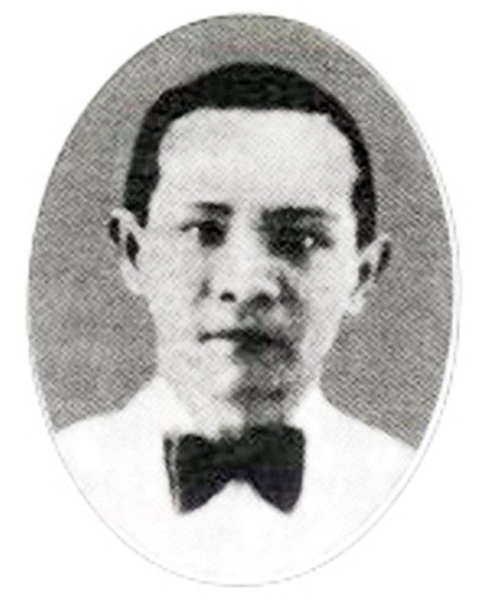 Hoang Tich Chu nha-bao-hoang-tich-chu-va-chuyen-tinh-nuc-tieng-voi-2-giai-nhan-ha-thanh-1.jpg