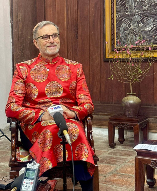 L’ambassadeur de France, Olivier Brochet. Photo : Hông Anh/CVN