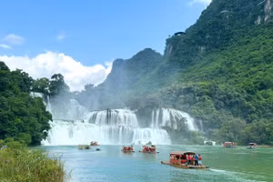 La cascade de Ban Gioc est un joyau spectaculaire aux confins du Vietnam. Photo : caobangtourism.
