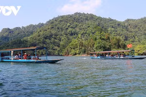 À Thai Nguyen, une immersion entre lacs de montagne et thé dans les nuages
