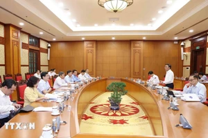 Le Bureau politique travaille la province de Quang Ninh et la ville de Da Nang