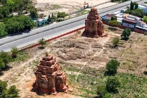 Les tours cham de Hoa Lai, un patrimoine millénaire sur le tracé du TGV vietnamien