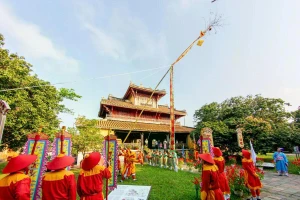 Cérémonie de retrait de la perche rituelle du Tet– Ouverture du sceau du Nouvel An à la Cité Impériale de Hue