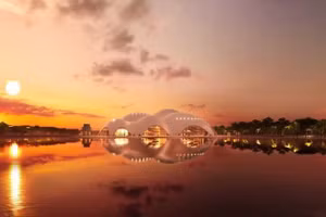 S'élevant telle une perle géante au-dessus du lac de l'Ouest, la structure présente une coque en céramique unique dont les couleurs changent sous la lumière naturelle (Source : Sun Group).