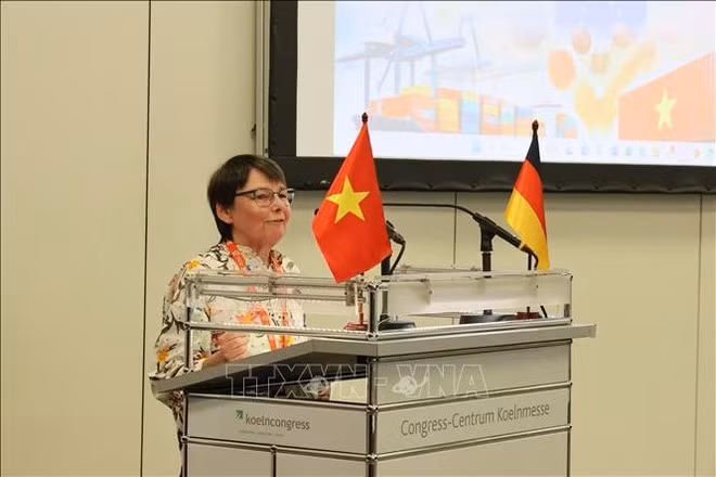 Grosse Gudrun, responsable des relations internationales à la Chambre de commerce et d’industrie de Cologne (IHK). Photo: VNA