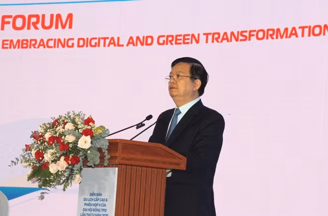 Le vice-Premier ministre Mai Van Chinh lors du forum. Photo: VNA