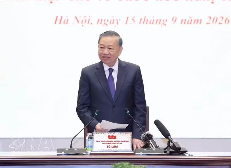 Le secrétaire général du Parti et président de la République, To Lam, lors de la rencontre des membres du Comité exécutif de l’Union des organisations d’amitié du Vietnam (UOAV) pour le 7e mandat (2026-2031). Photo : VNA.