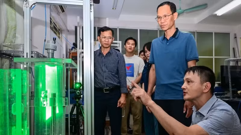 Formation aux technologies des réacteurs au Centre de formation nucléaire de l’Institut vietnamien de l’énergie atomique (VINATOM). (Photo : AN LAM)