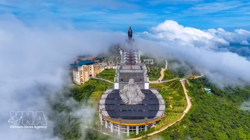 Le complexe spirituel de la montagne Ba Den, province de Tây Ninh