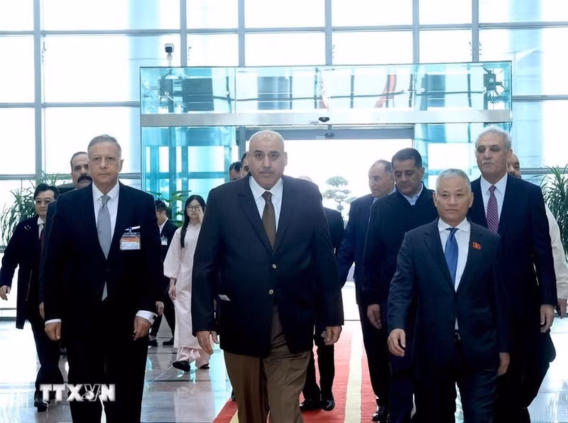 Le président de la Chambre des représentants jordanienne arrive à Hanoi. Photo : VNA.