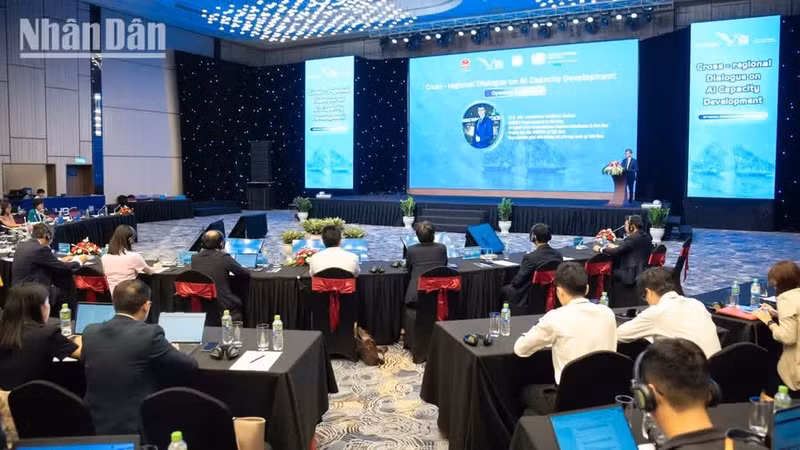 Le dialogue interrégional sur le renforcement des capacités en intelligence artificielle réaffirme le rôle proactif et responsable du Vietnam dans le processus de coopération numérique mondiale. Photo : Minh Duy.
