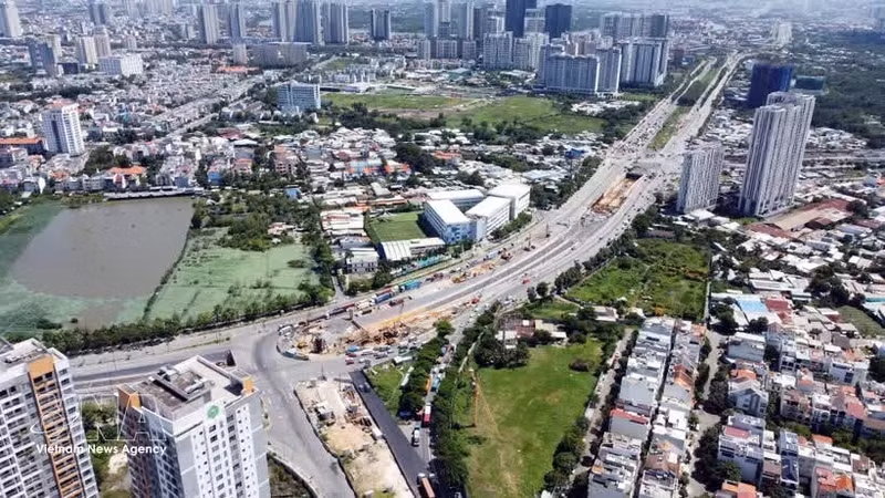 Chantier de l’échangeur d’An Phu, un important nœud de communication à l’entrée est de Ho Chi Minh-Ville. Photo : VNA.