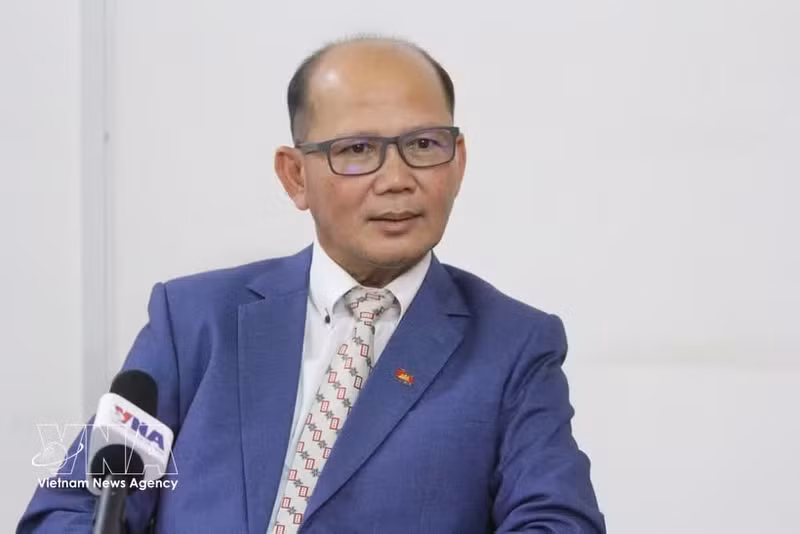 Uch Leang, directeur par intérim du Département d’études sur l’Asie, l’Afrique et le Moyen-Orient de l’Institut des relations internationales relevant de l’Académie royale du Cambodge, également président de l’Association des anciens étudiants cambodgiens au Vietnam. Photo : VNA.