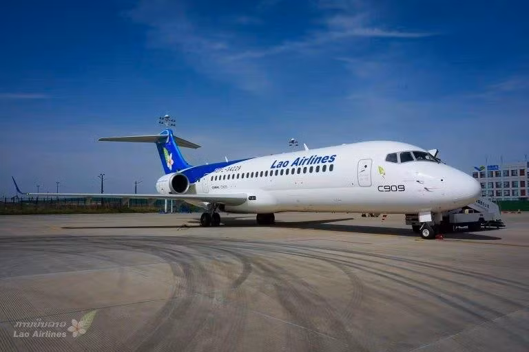 Un avion Comac de Lao Airlines. Photo : Lao Airlines.