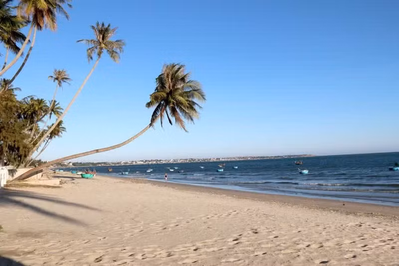 Mui Ne est mise à l’honneur pour ses paysages "surréalistes", son rythme de vie paisible et son statut de véritable paradis des sports nautiques. Photo : VNA.