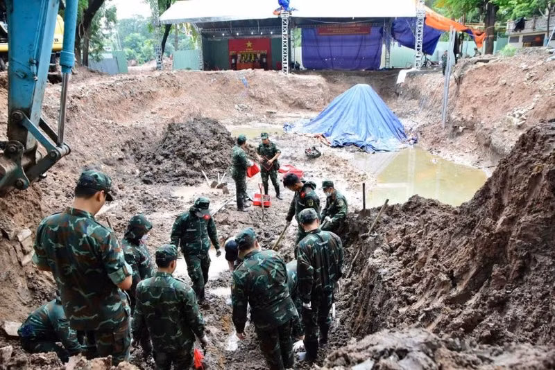 Le 28 septembre, les équipes ont découvert et récupéré un reste de soldat tombé pour la Patrie dans la tranchée n° 2 du secteur A. Photo : Commandement de Ho Chi Minh-Ville
