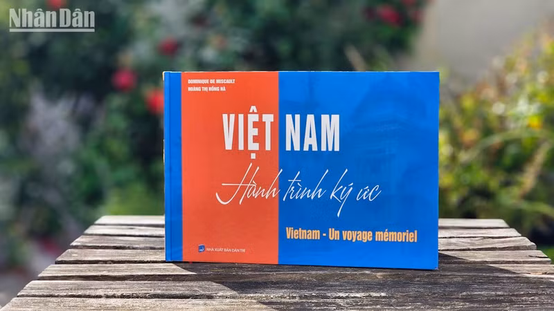 « Vietnam - Un voyage mémoriel » est un projet né de la rencontre entre deux âmes : une amie française avec un profond respect pour le pays et le peuple vietnamiens et une intellectuelle vietnamienne patriotique.
