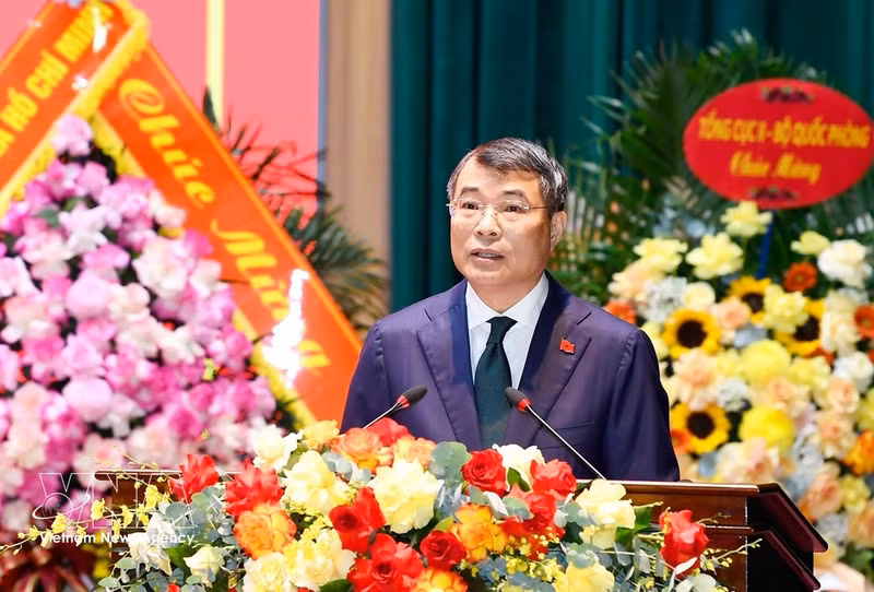 Le Premier ministre Le Minh Hung s'exprime lors de cet événement. Photo : VNA.