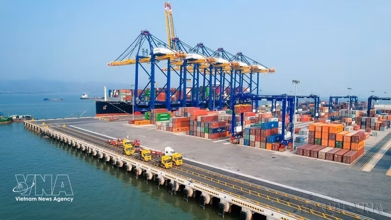 Port à conteneurs international Hateco Hai Phong. Photo : VNA.