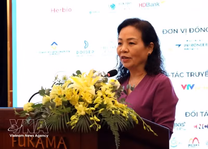 Ngo Phuong Lan, présidente de l'Association pour la promotion du développement cinématographique et directrice du DANAFF IV, s'exprime. Photo: VNA