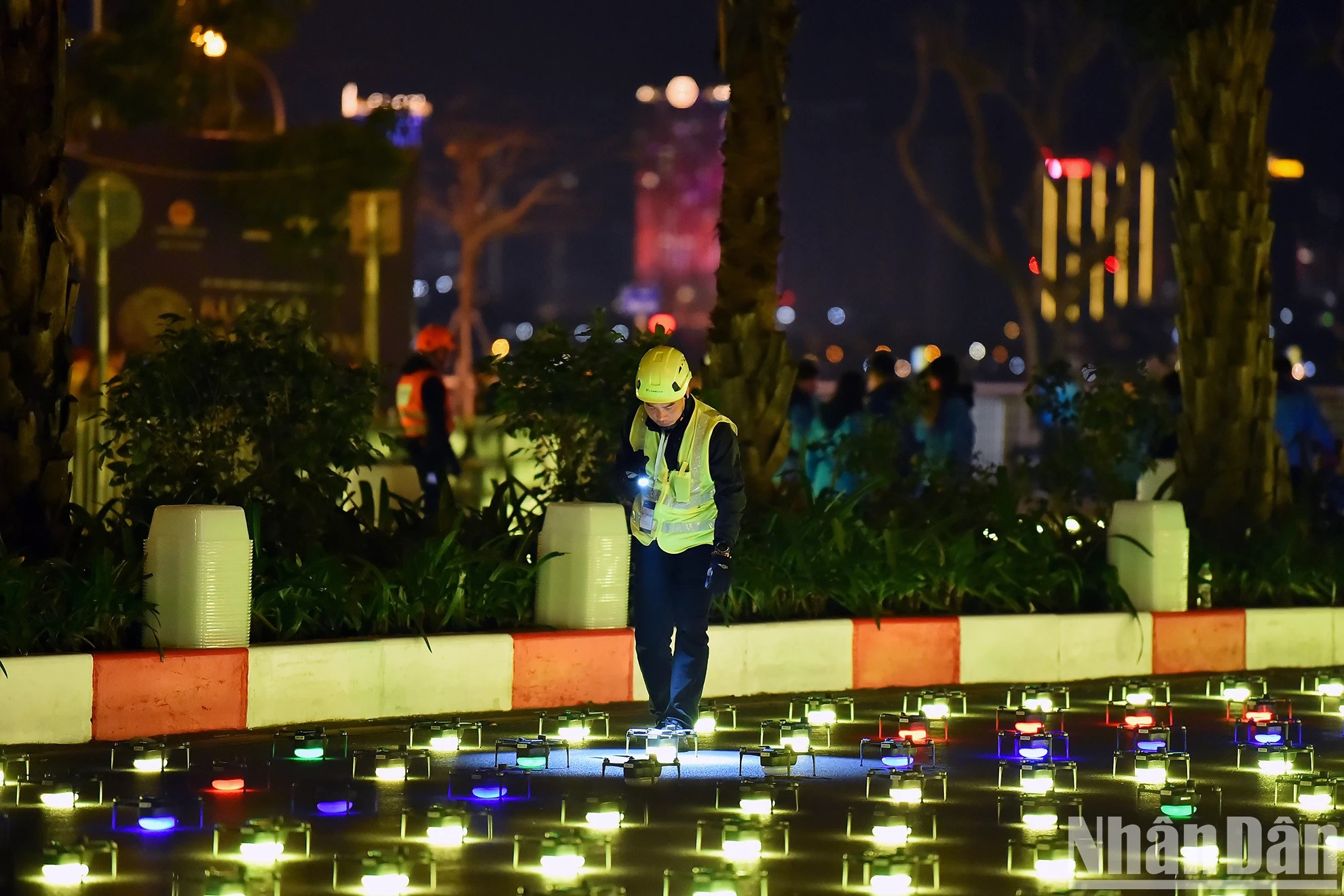 Dès le soir du 9 février, toutes les préparations ont été achevées par les unités concernées, garantissant le bon déroulement et le succès de l’événement. Dès le soir du 9 février, toutes les préparations ont été achevées par les unités concernées, garantissant le bon déroulement et le succès de l’événement.