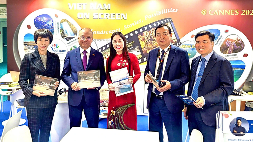 Le séminaire offre un panorama riche et actualisé du double potentiel du Vietnam dans le domaine cinématographique. Photo : VOV. Le séminaire offre un panorama riche et actualisé du double potentiel du Vietnam dans le domaine cinématographique. Photo : VOV.