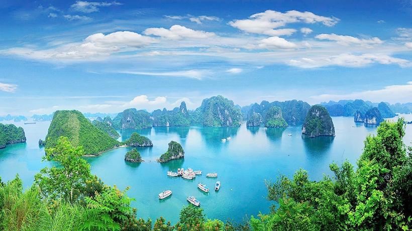 La baie de Ha Long, dans la province de Quang Ninh (au Nord du Vietnam), a servi de décor au film "Kong: Skull Island". Photo : Capture d'écran. La baie de Ha Long, dans la province de Quang Ninh (au Nord du Vietnam), a servi de décor au film "Kong: Skull Island". Photo : Capture d'écran.