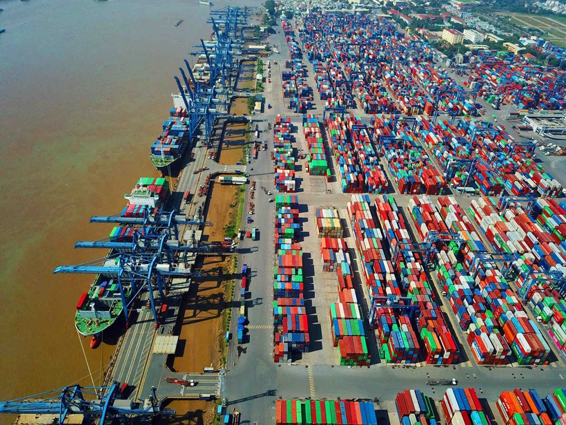 Au port de Cat Lai, à Ho Chi Minh-Ville. Photo : Baodautu. Au port de Cat Lai, à Ho Chi Minh-Ville. Photo : Baodautu.