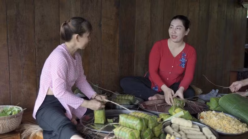 Les récits envoûtants sur les gâteaux traditionnels du Sud se transmettent à travers les générations, portant des valeurs d'amour, de solidarité et de l'hospitalité chaleureuse des habitants de cette terre.